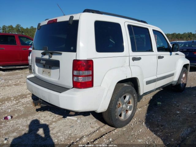 Jeep Liberty Sport Image 4