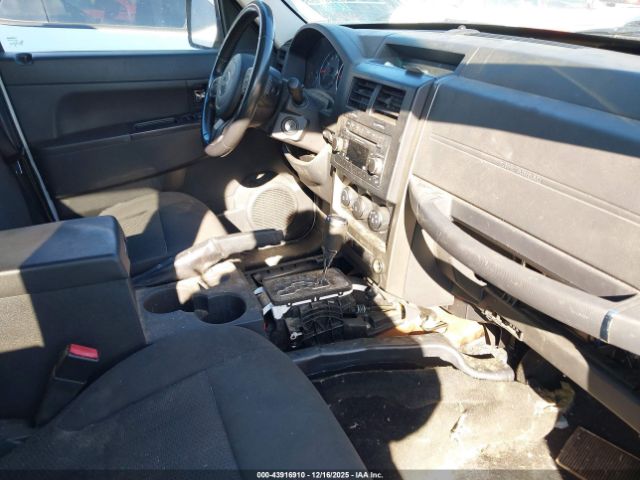 Jeep Liberty Sport Image 3