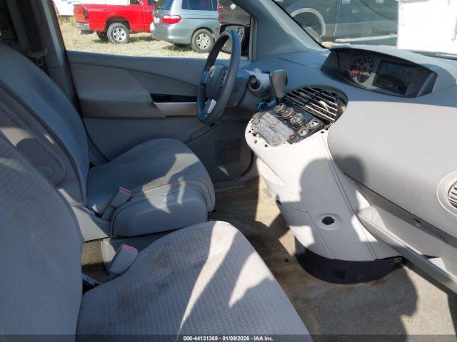 Nissan Quest 3.5 Image 11
