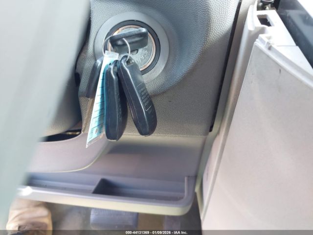 Nissan Quest 3.5 Image 5