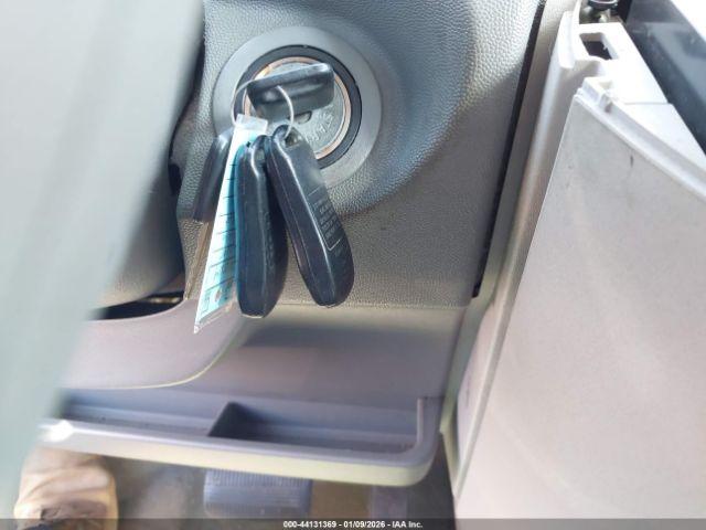 Nissan Quest 3.5 Image 5