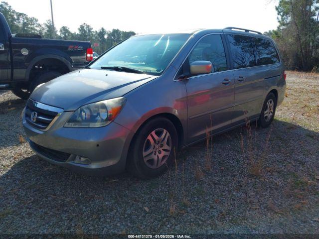 Honda Odyssey Touring Image 2