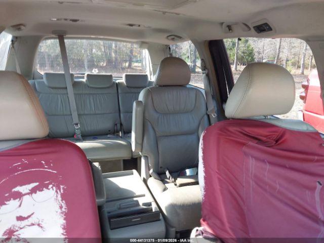Honda Odyssey Touring Image 4